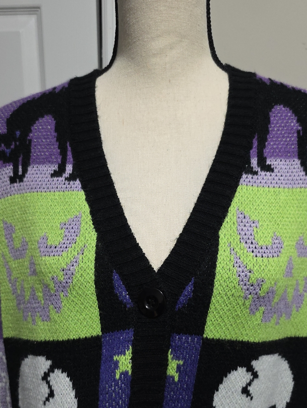 Dolls Kill Trickz N' Treatz Spooked Straight Oversized Knit Halloween Cardi XXS - Picture 8 of 12